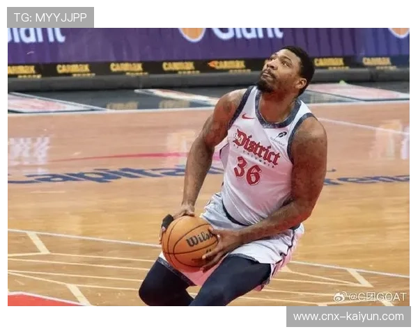 斯玛特上场20分钟仅得1助攻 状态堪忧难以带动球队进攻